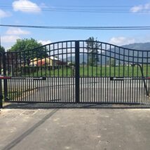 Gate
